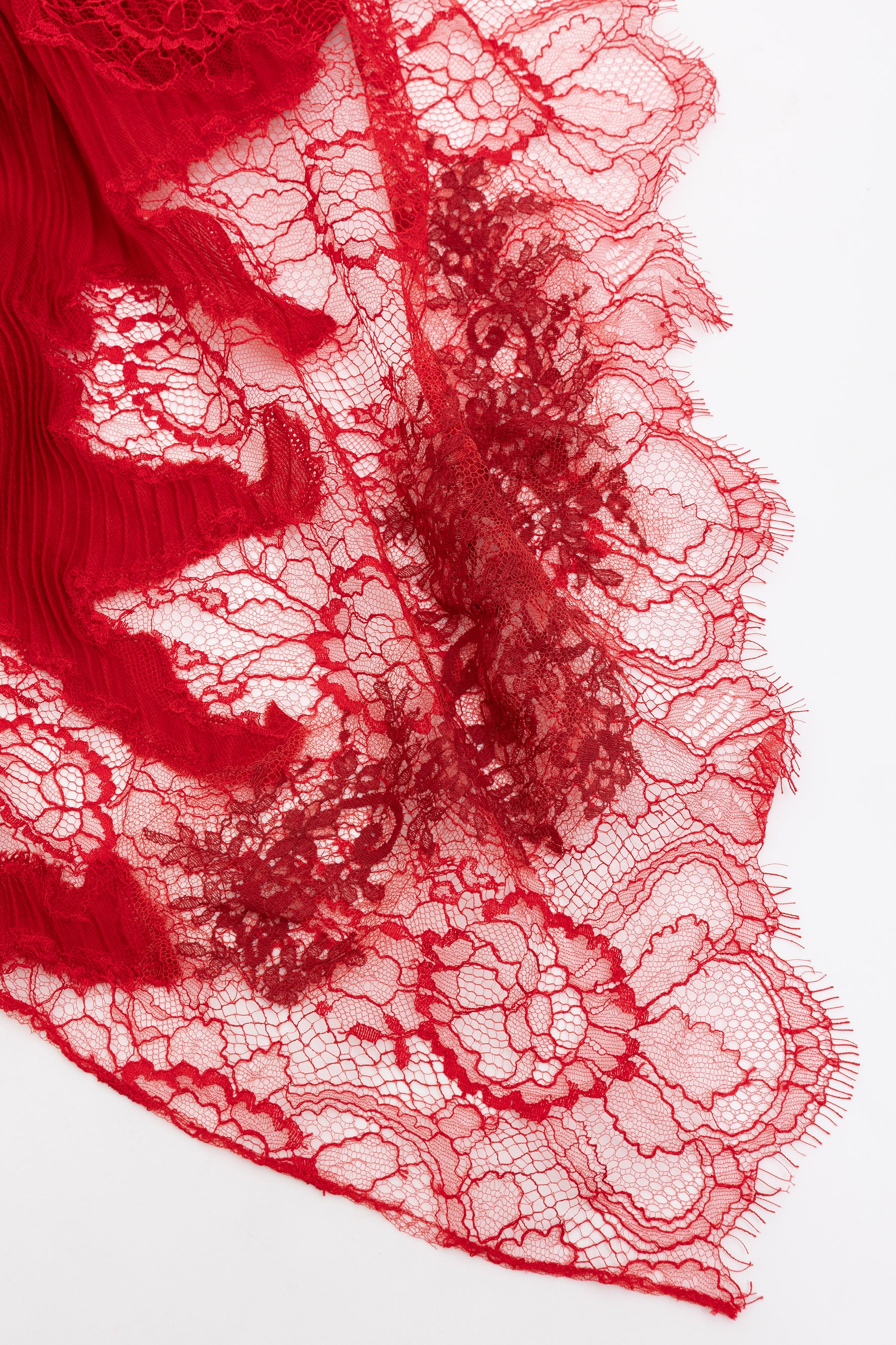 Pleated Lace Trim Scarf