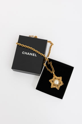 Star Pendant Necklace