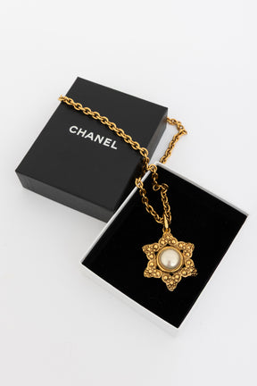 Star Pendant Necklace