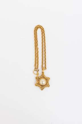 Star Pendant Necklace