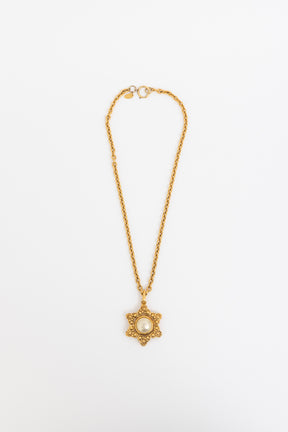 Star Pendant Necklace