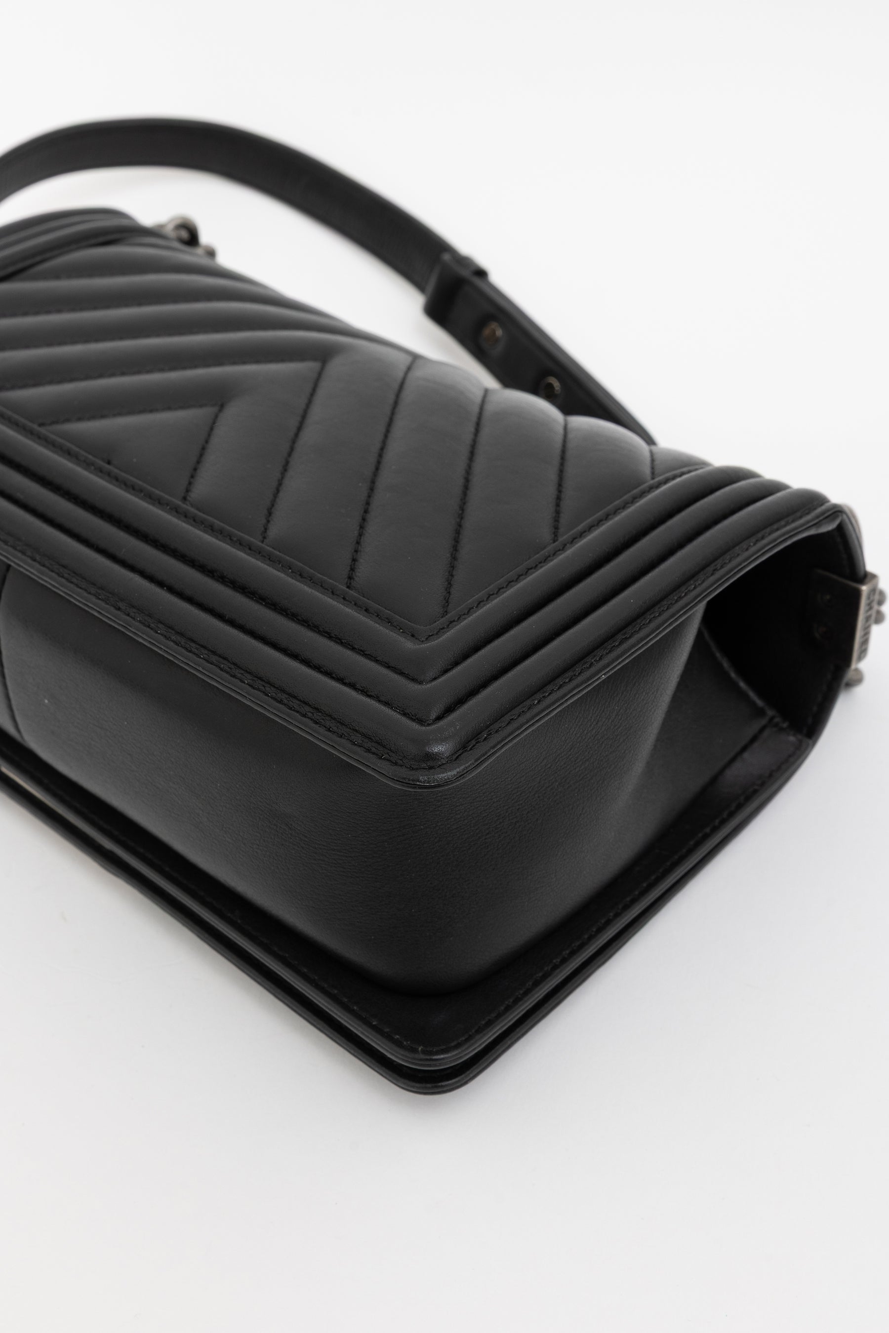 Chevron Quilted Medium Boy Bag