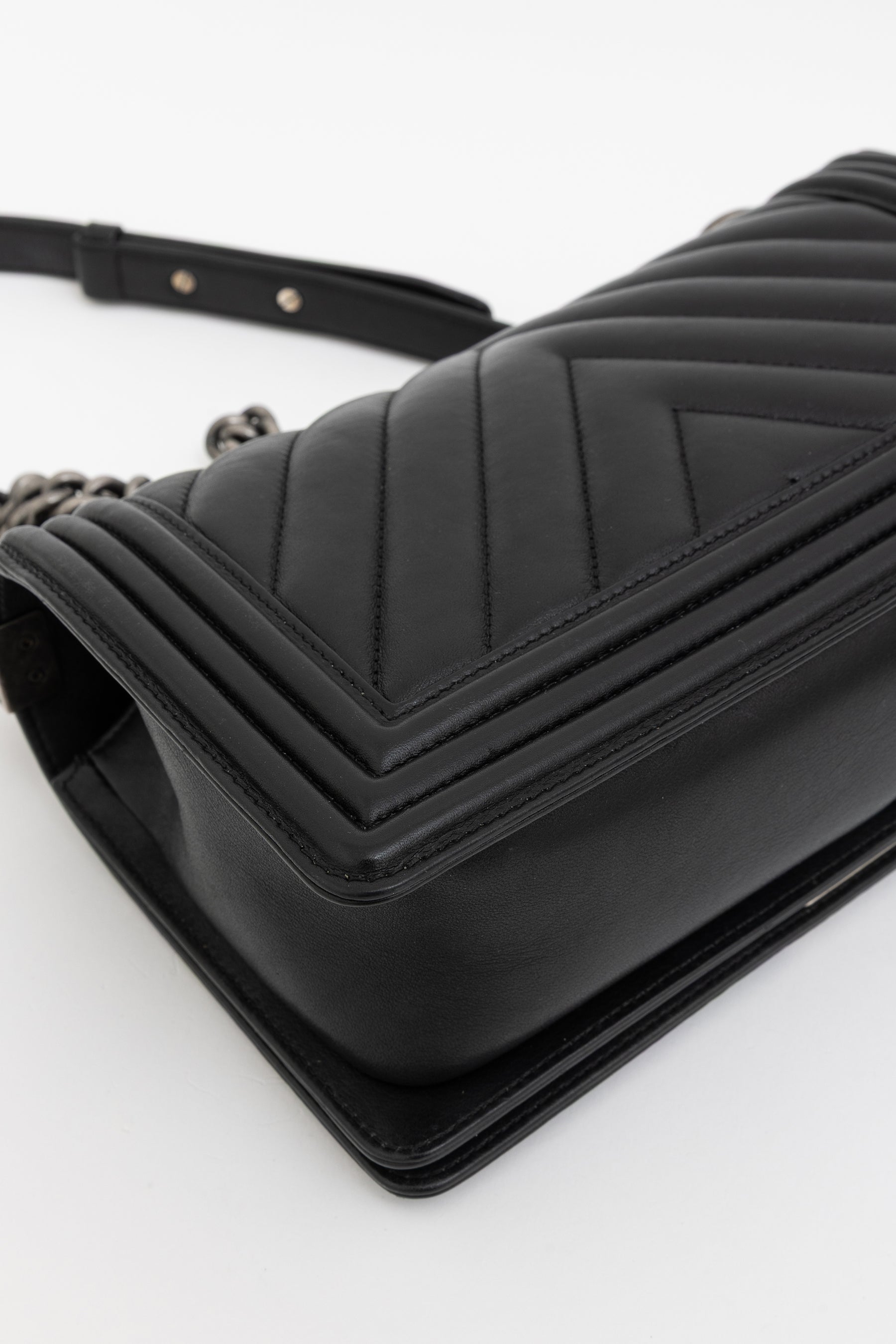 Chevron Quilted Medium Boy Bag