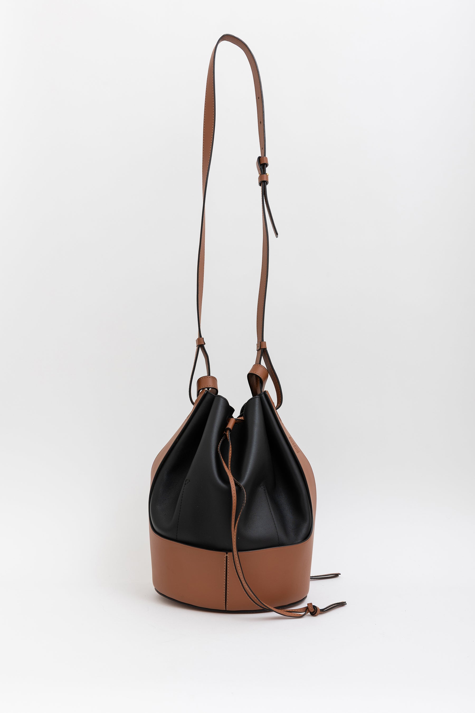 Balloon Bucket Bag
