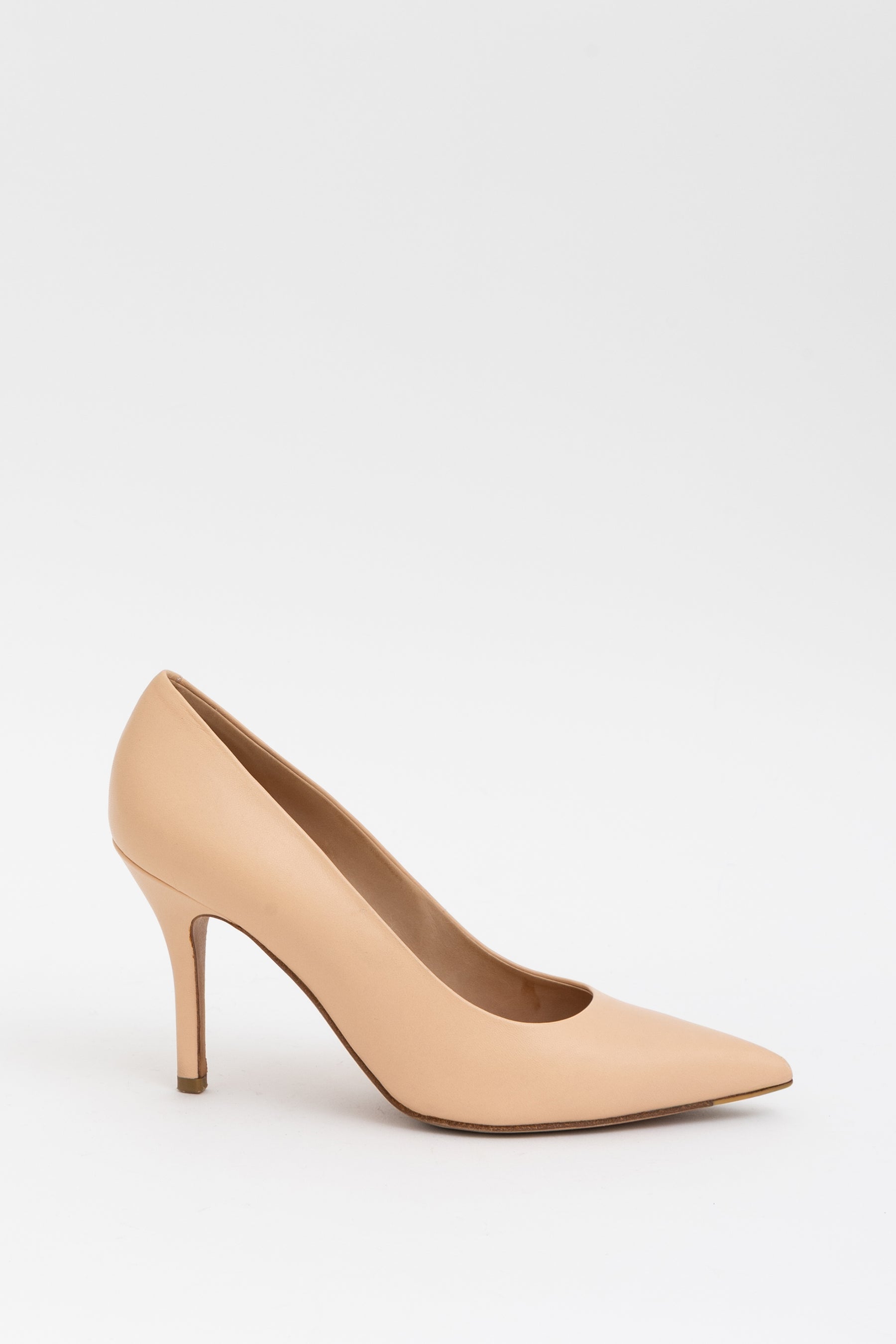 Pointed Pumps