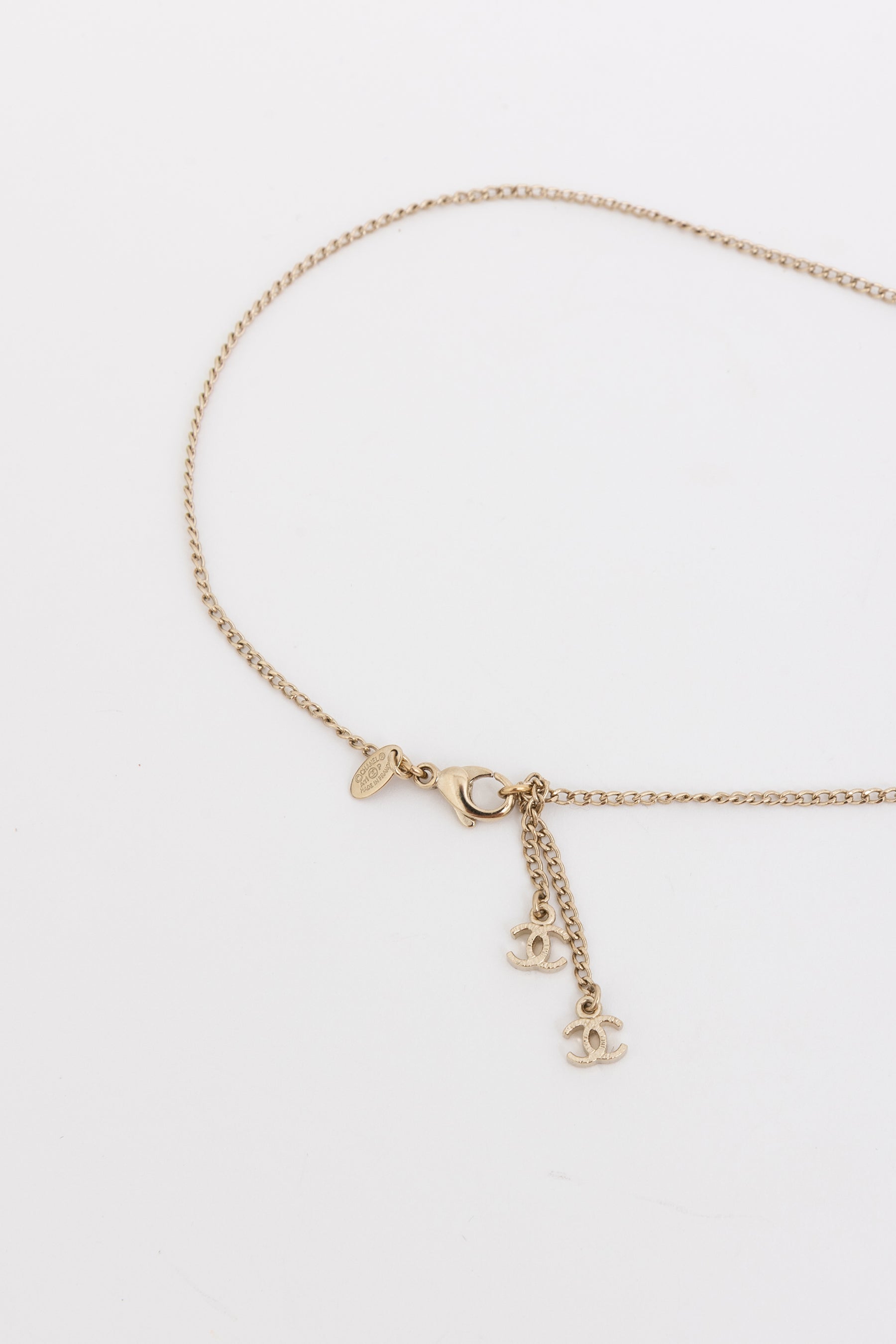 Vintage Logo Leaf Pendant Necklace