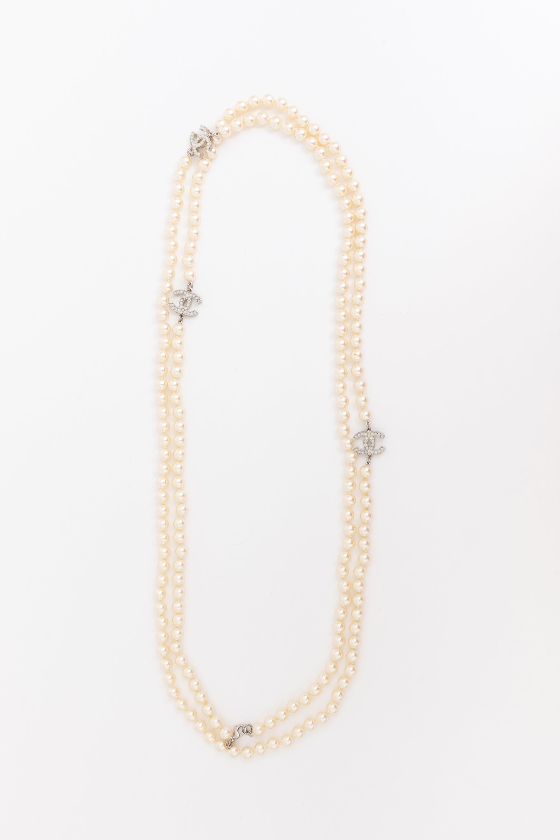 Faux Pearl Sautoir Logo Necklace