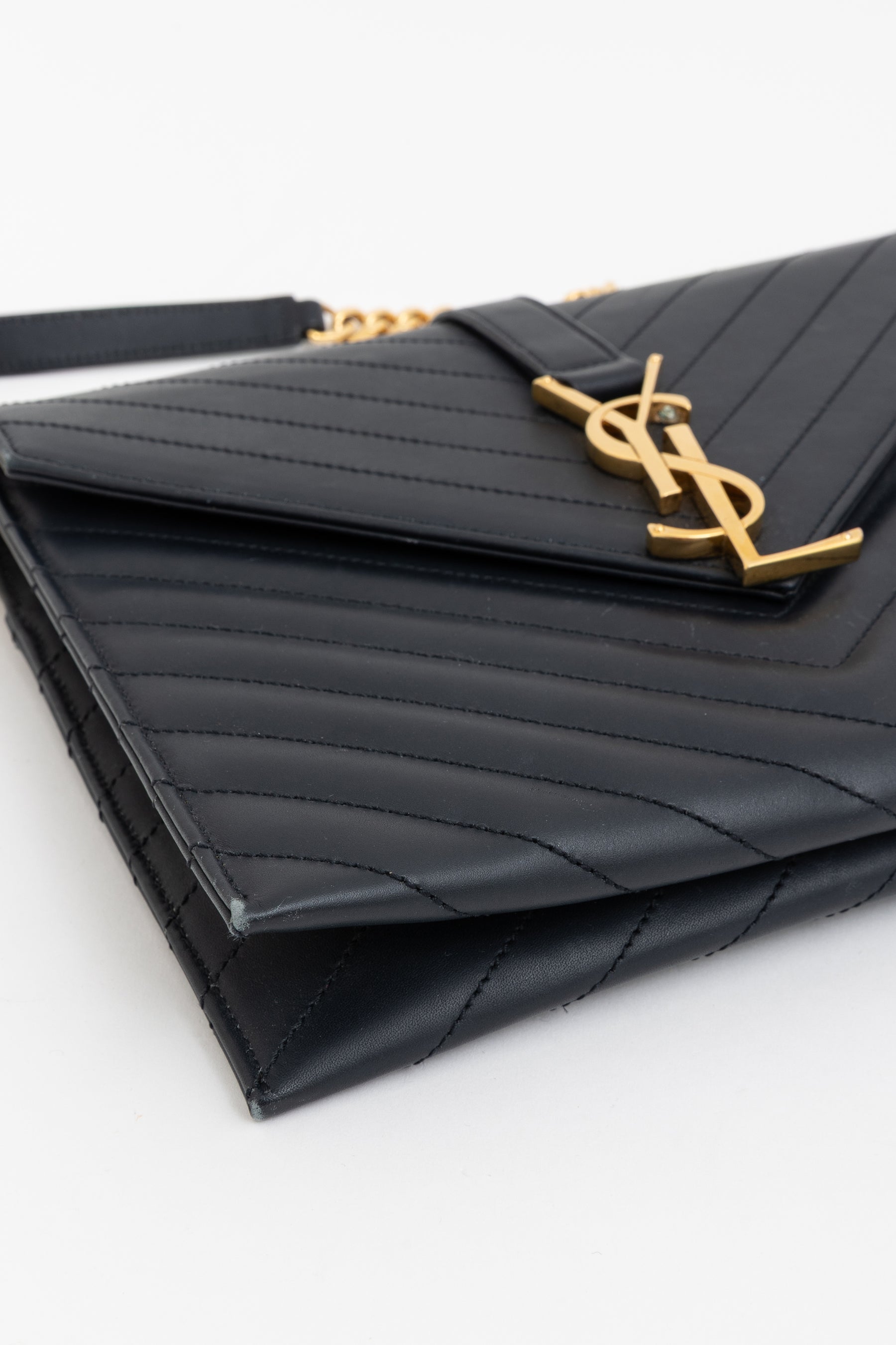 Medium Envelope Shoulder Bag