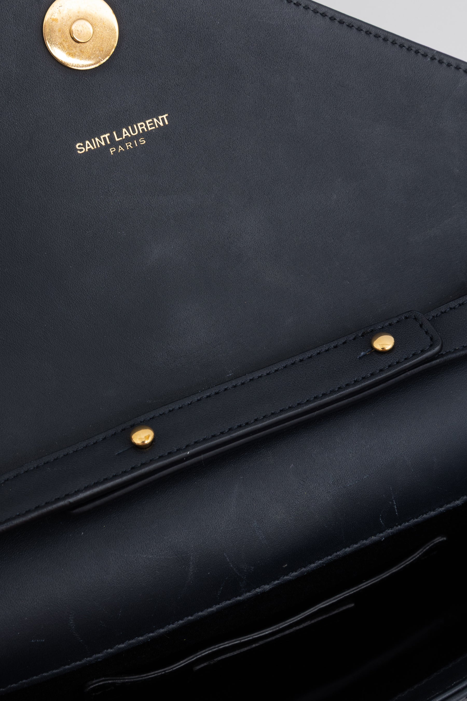 Medium Envelope Shoulder Bag