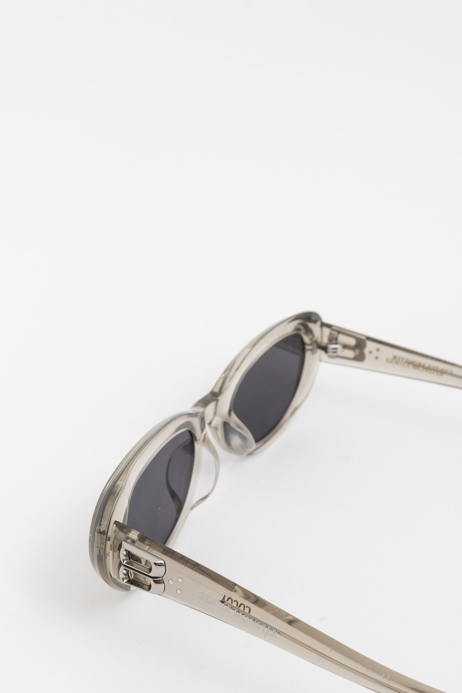 Dada BRC11 Oval Sunglasses