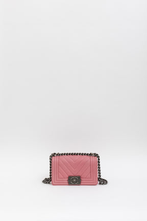 Chevron V-Stitch Small Boy Bag