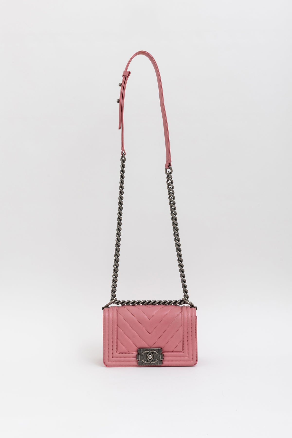 Chevron V-Stitch Small Boy Bag