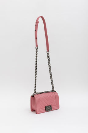 Chevron V-Stitch Small Boy Bag