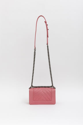 Chevron V-Stitch Small Boy Bag