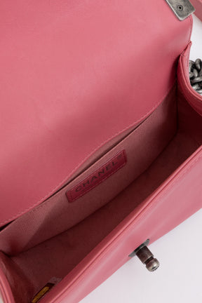 Chevron V-Stitch Small Boy Bag