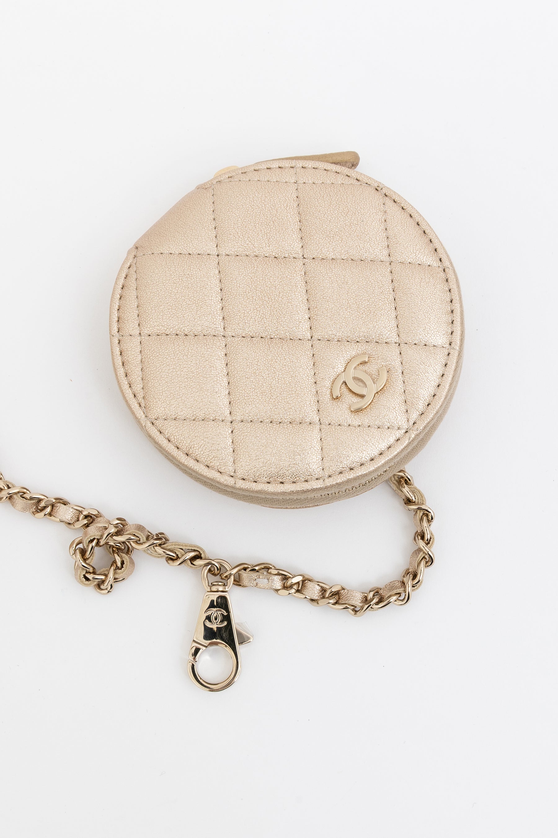 Round Clip-On Coin Purse and AirPod Pro Case