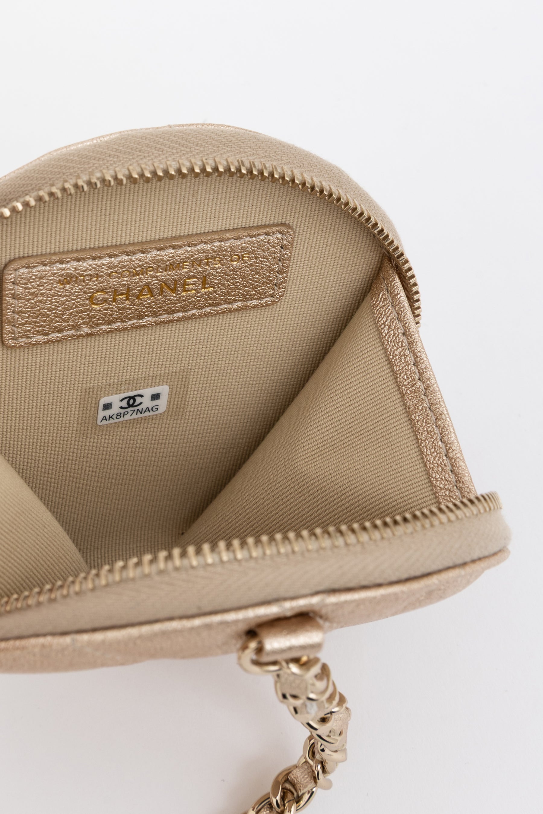 Round Clip-On Coin Purse and AirPod Pro Case