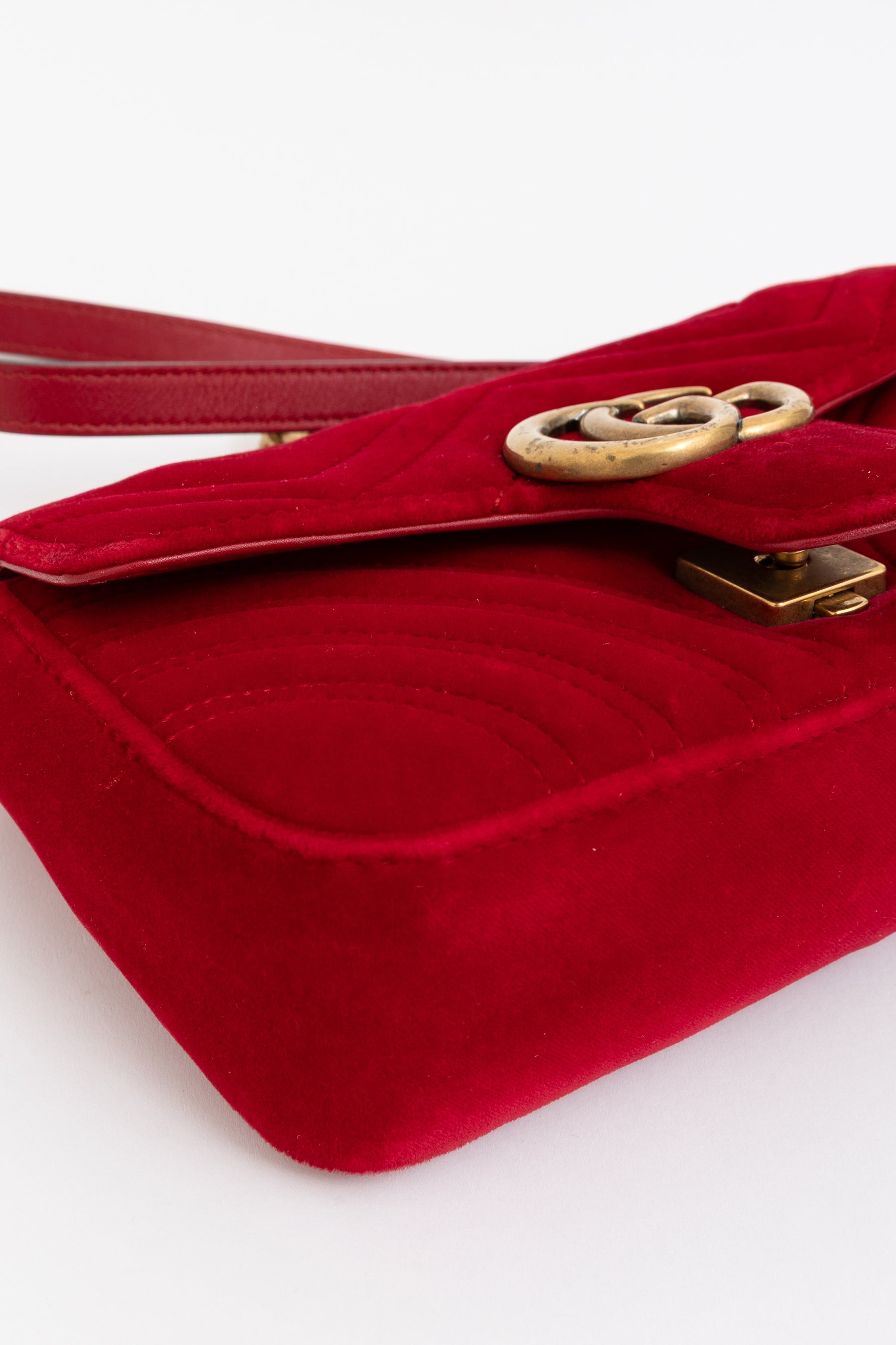 GG Marmont Mini Shoulder Bag