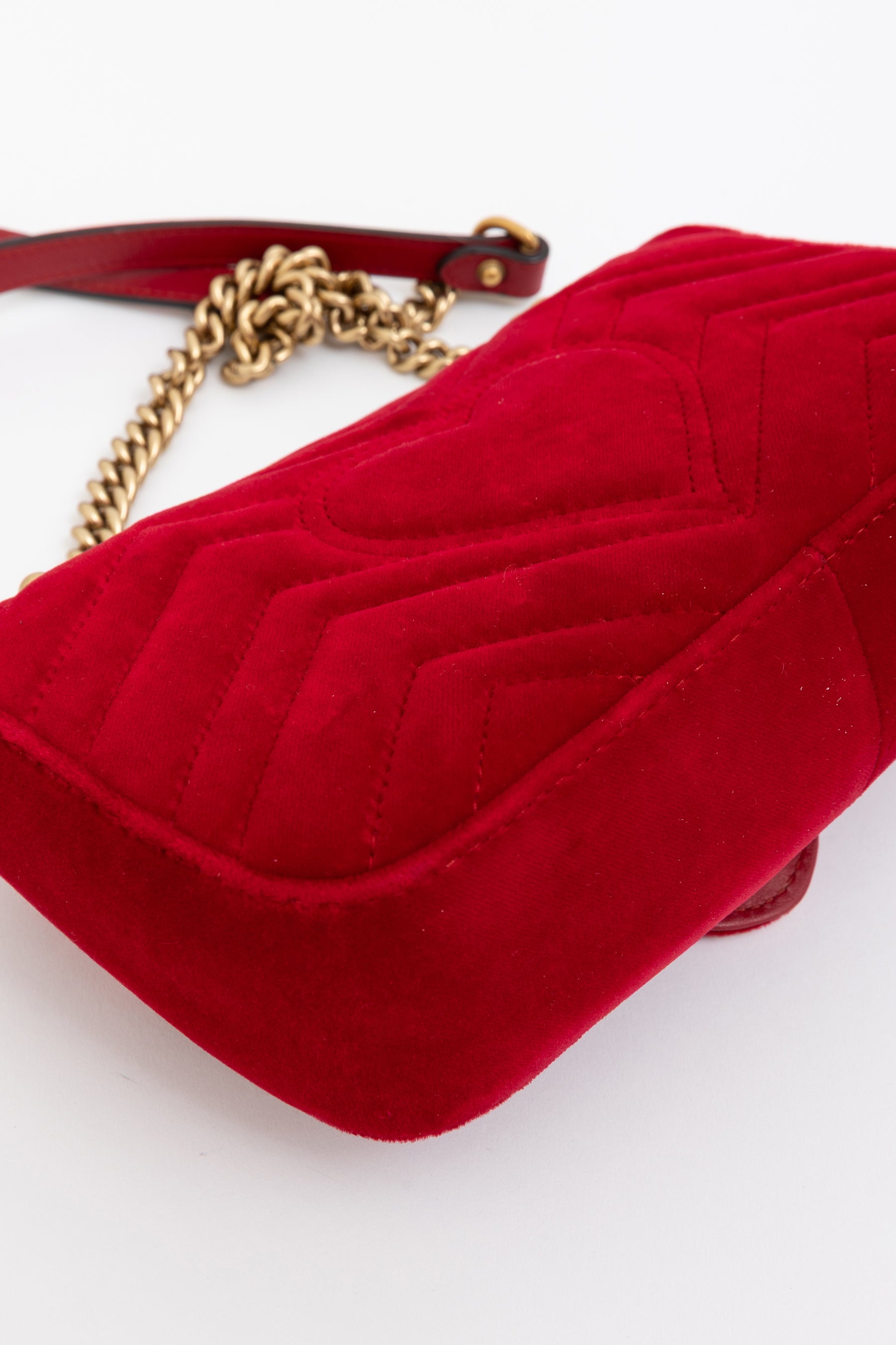 GG Marmont Mini Shoulder Bag