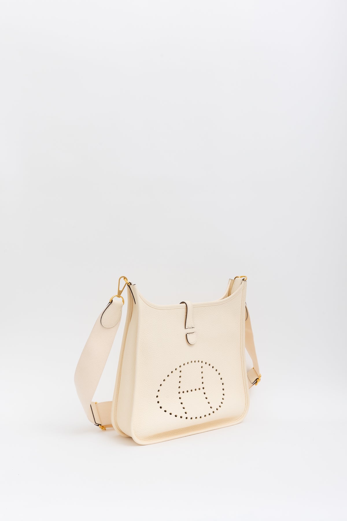 Evelyne III 29 Bag in Nata Clemence Leather