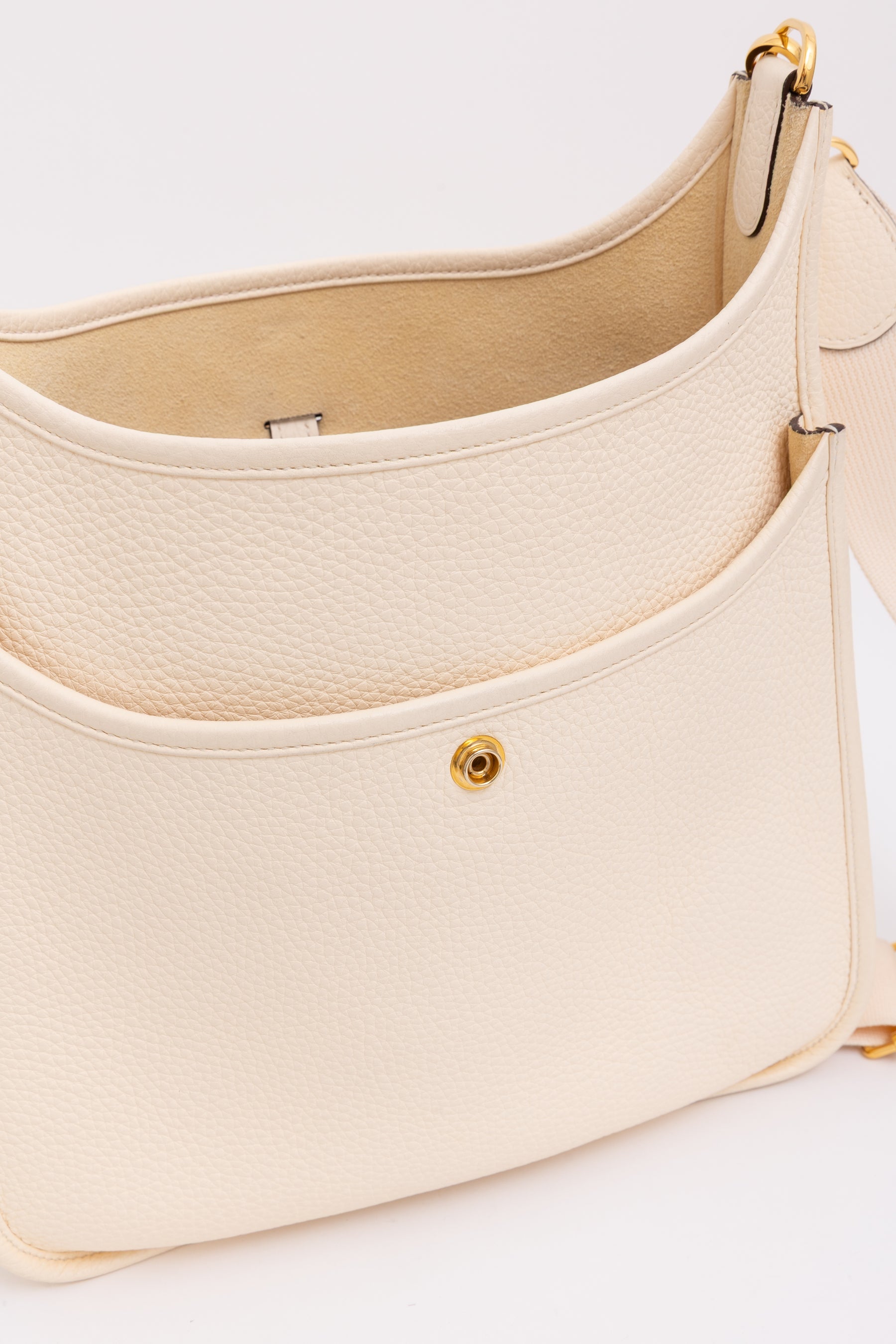 Evelyne III 29 Bag in Nata Clemence Leather