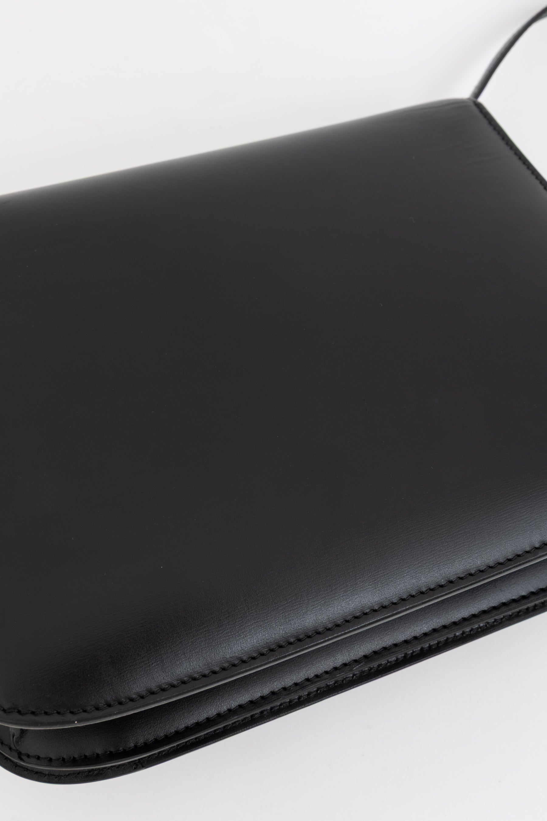 Medium Classic Box Bag