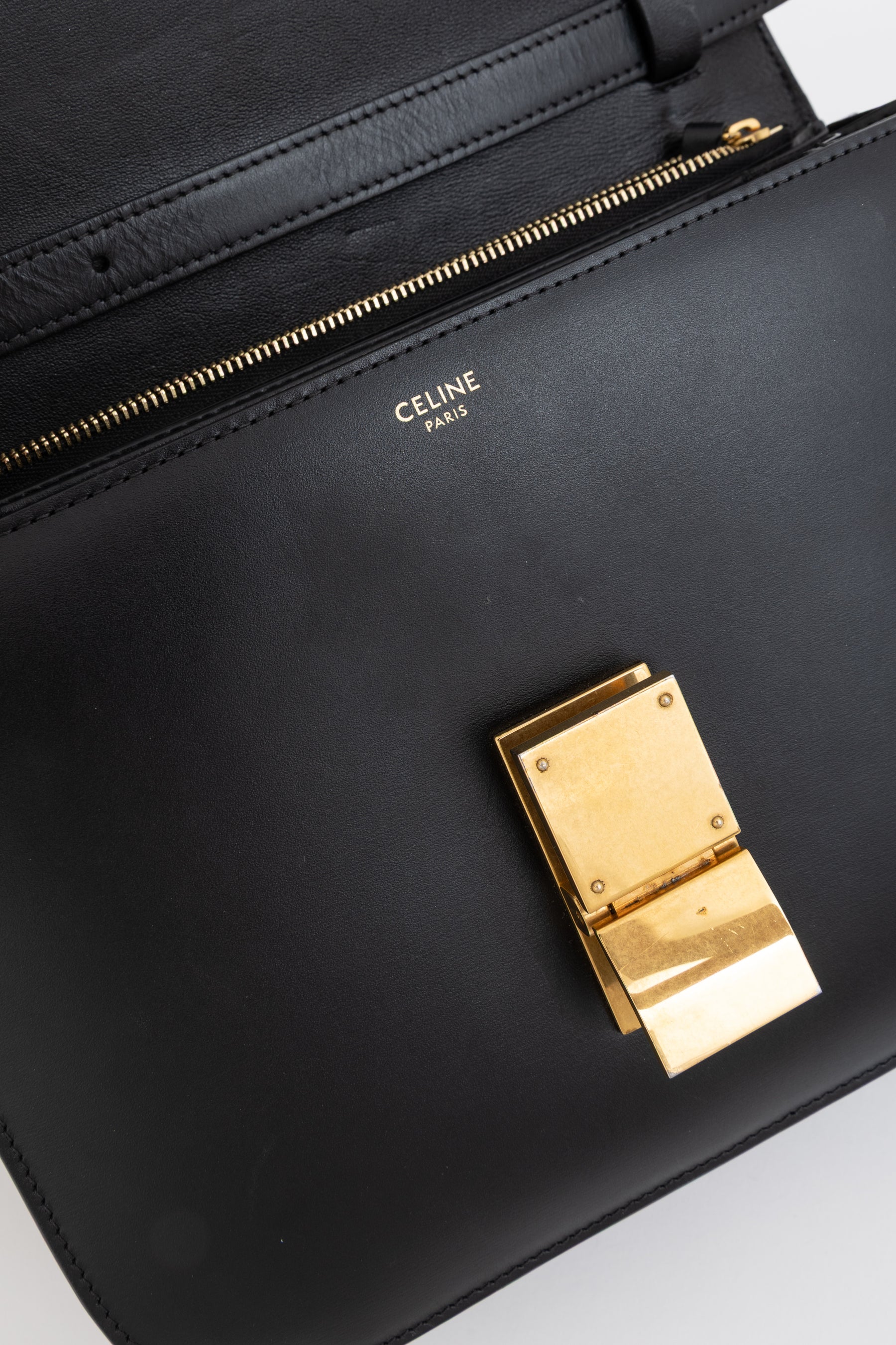 Medium Classic Box Bag