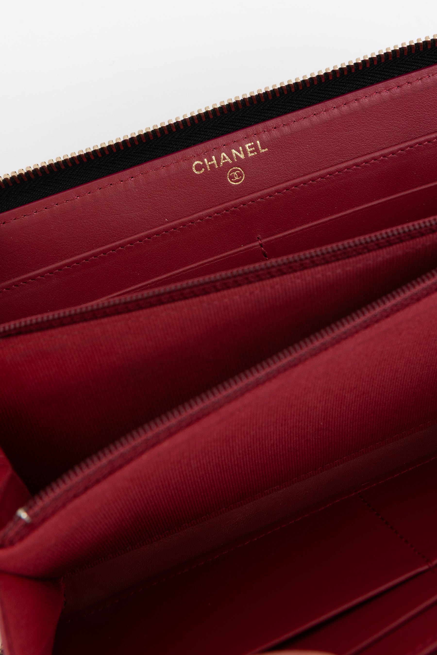 19 Zip Around Long Wallet