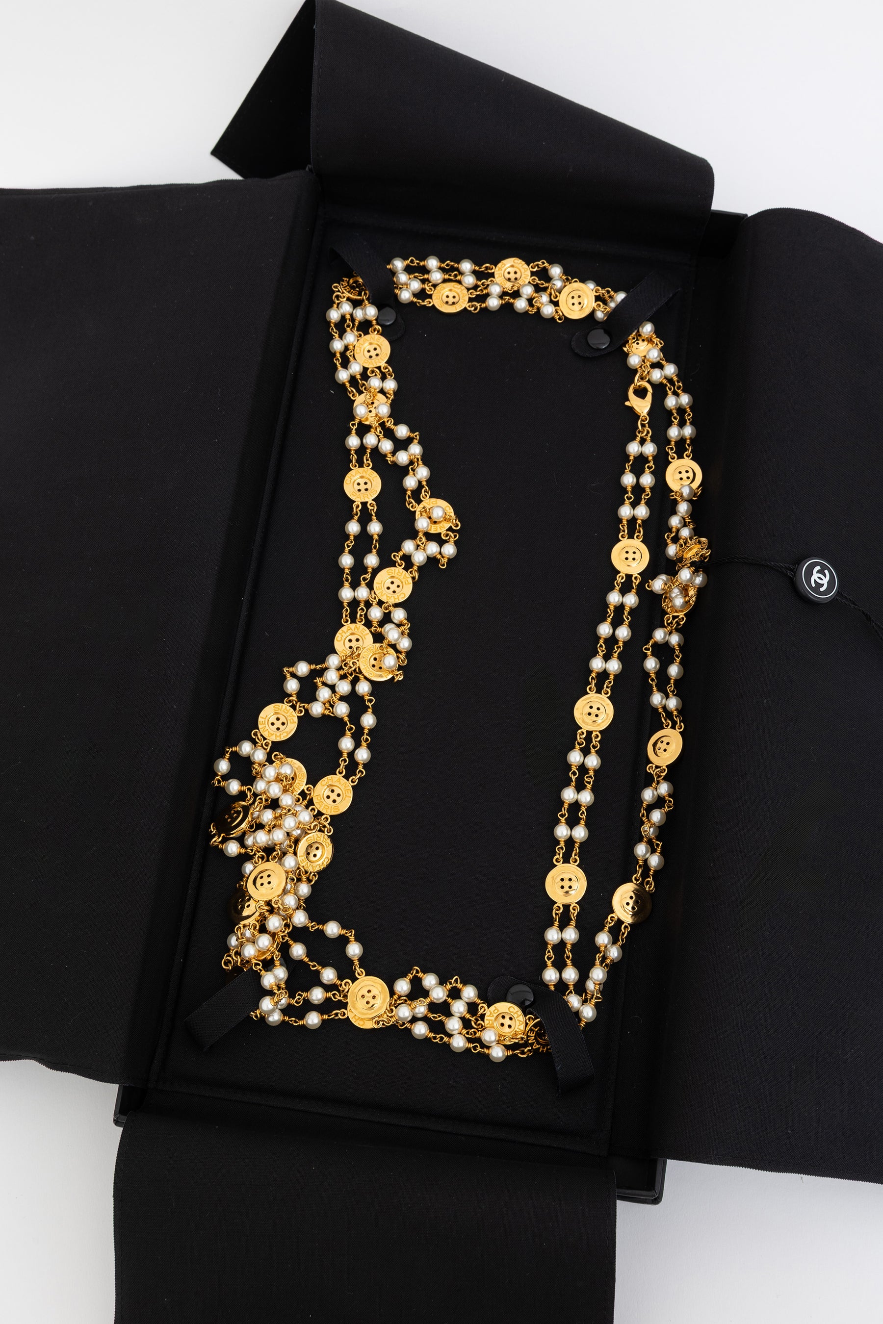 Vintage Gold-Tone Faux-Pearl and Button Medallion Necklace