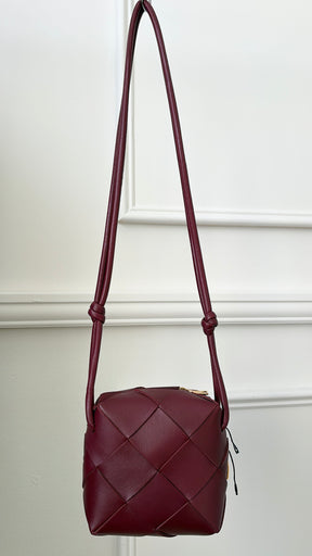 Bottega Veneta Maxi Intrecciato Mini Cassette Camera Bag In Merlot