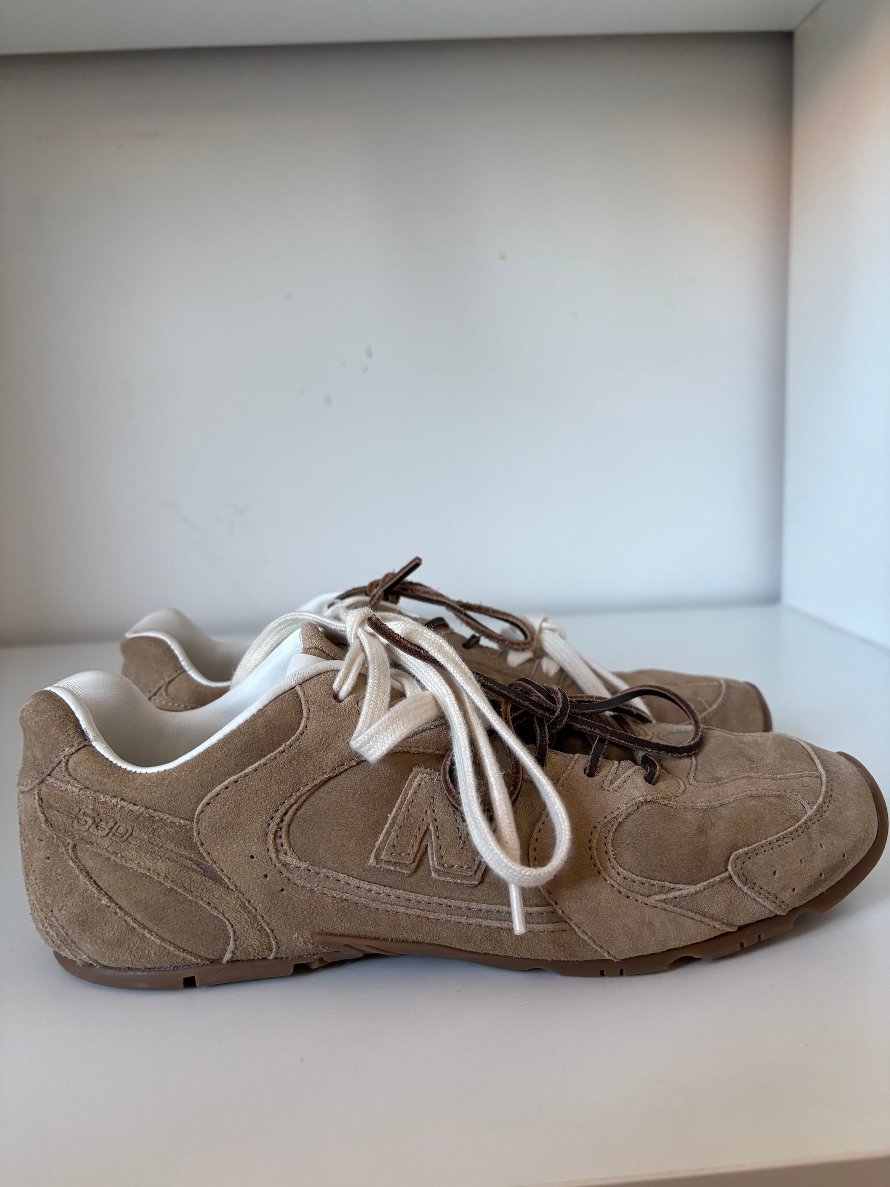 Miu Miu x New Balance Beige Suede 530 Sneakers, 40