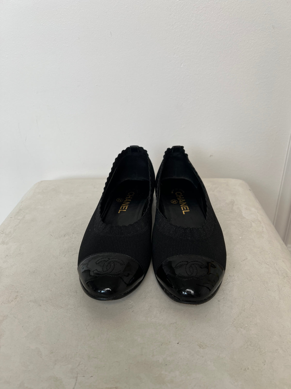 Chanel Black Fabric And Patent Ballet Flats, 38C
