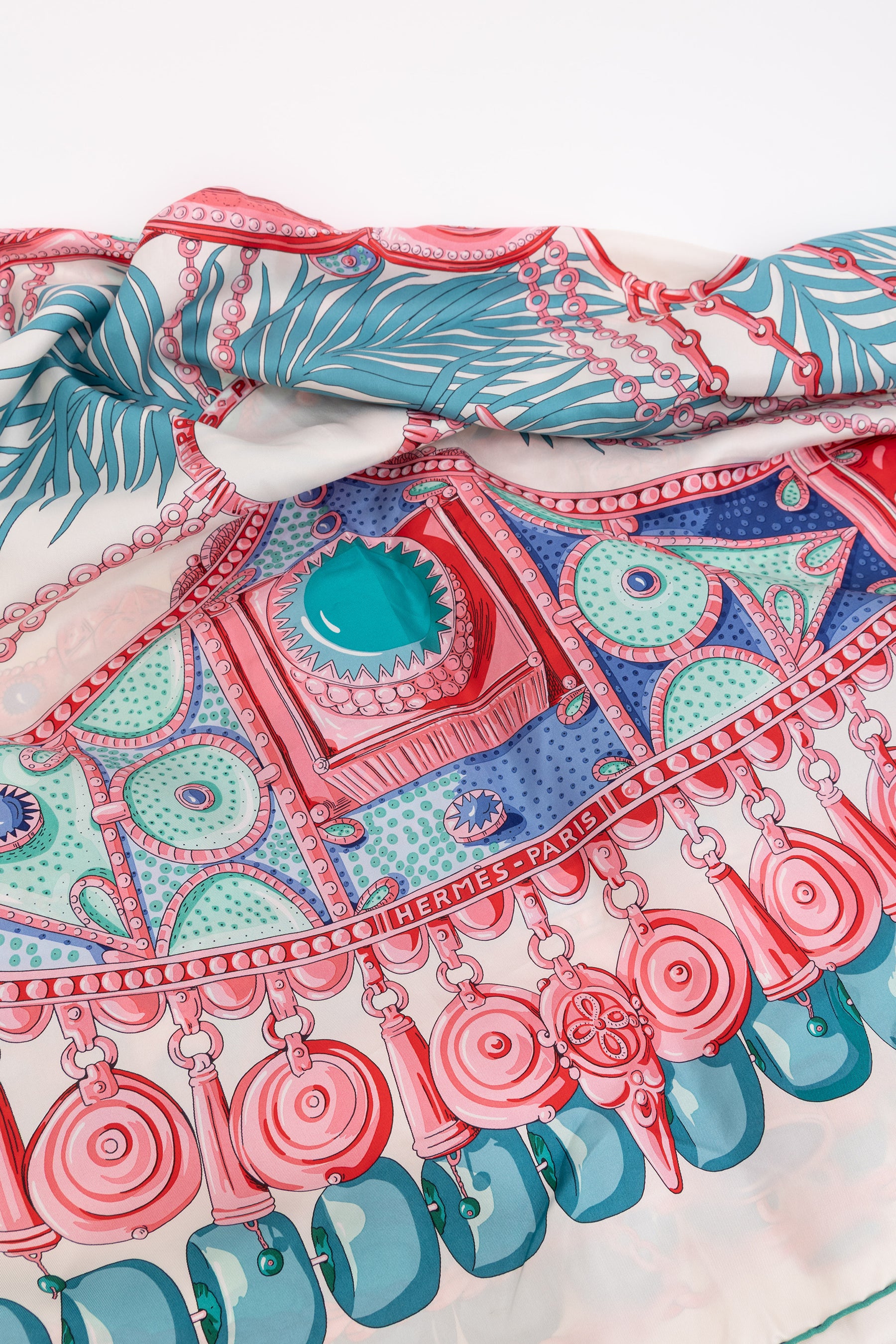 Parures Précieuses Scarf