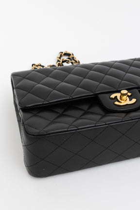 Medium Classic Flap Bag