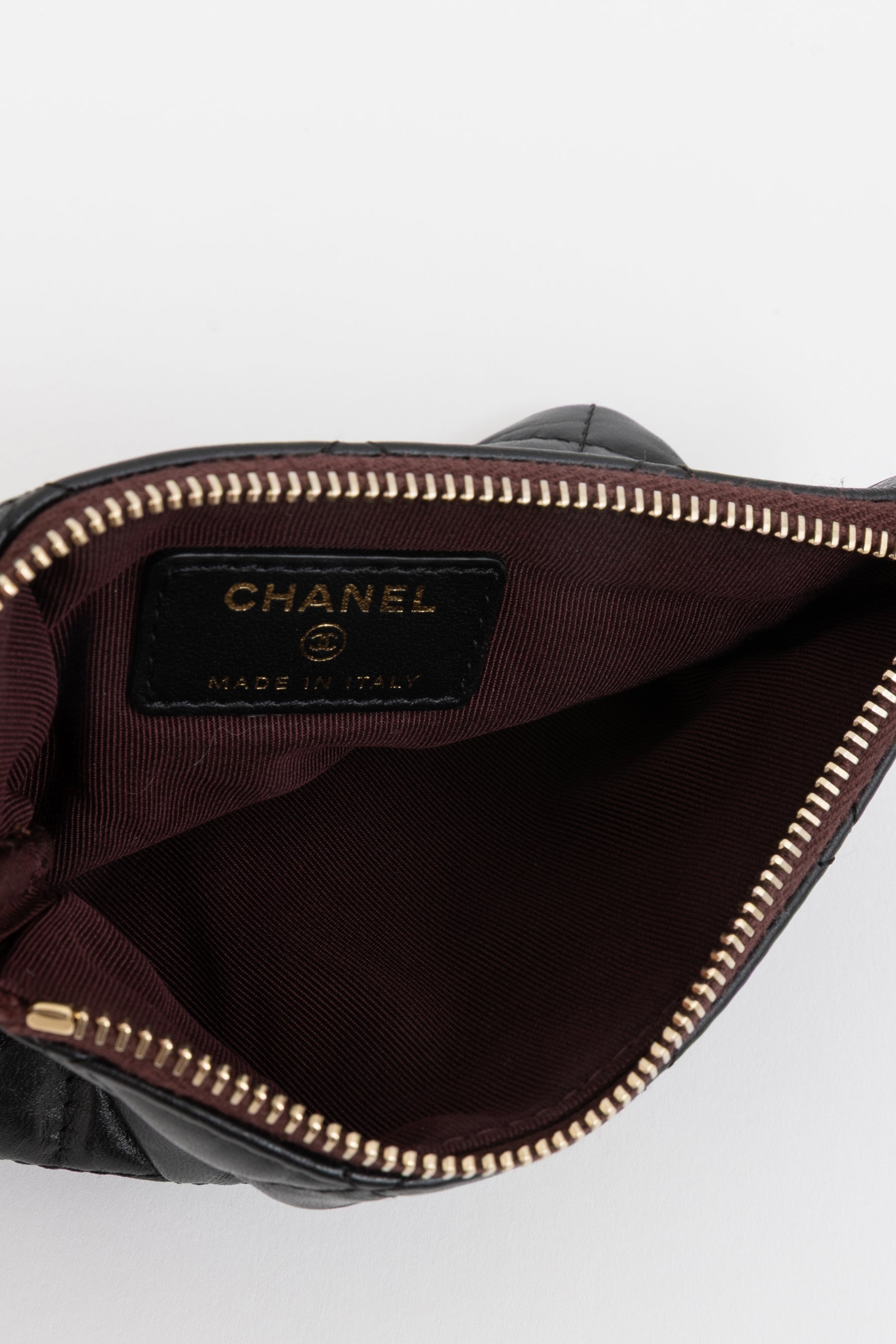 2.55 Reissue Zipped Pouch