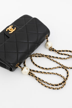 Small Flap Bag with Pearl Crush Chain
