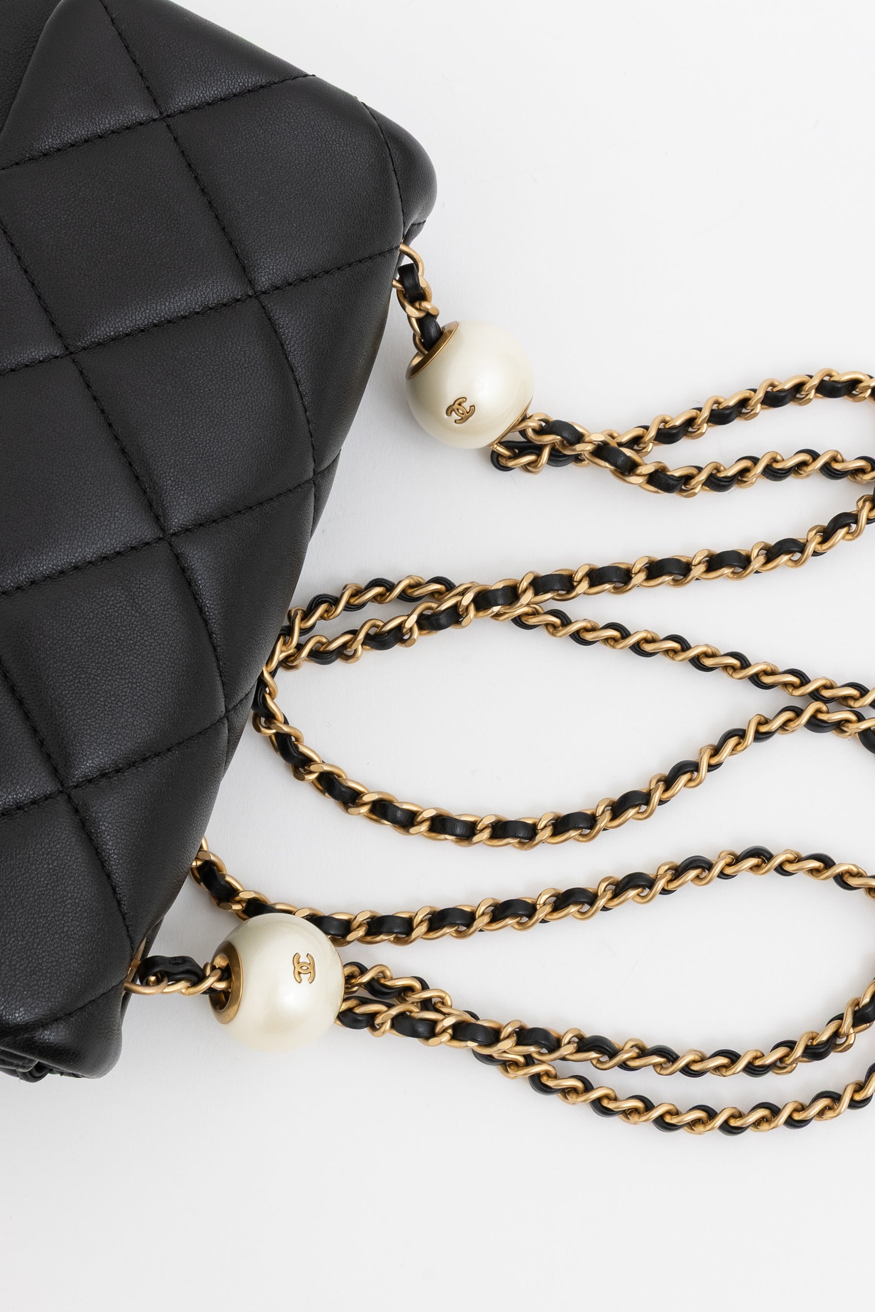 Small Flap Bag with Pearl Crush Chain