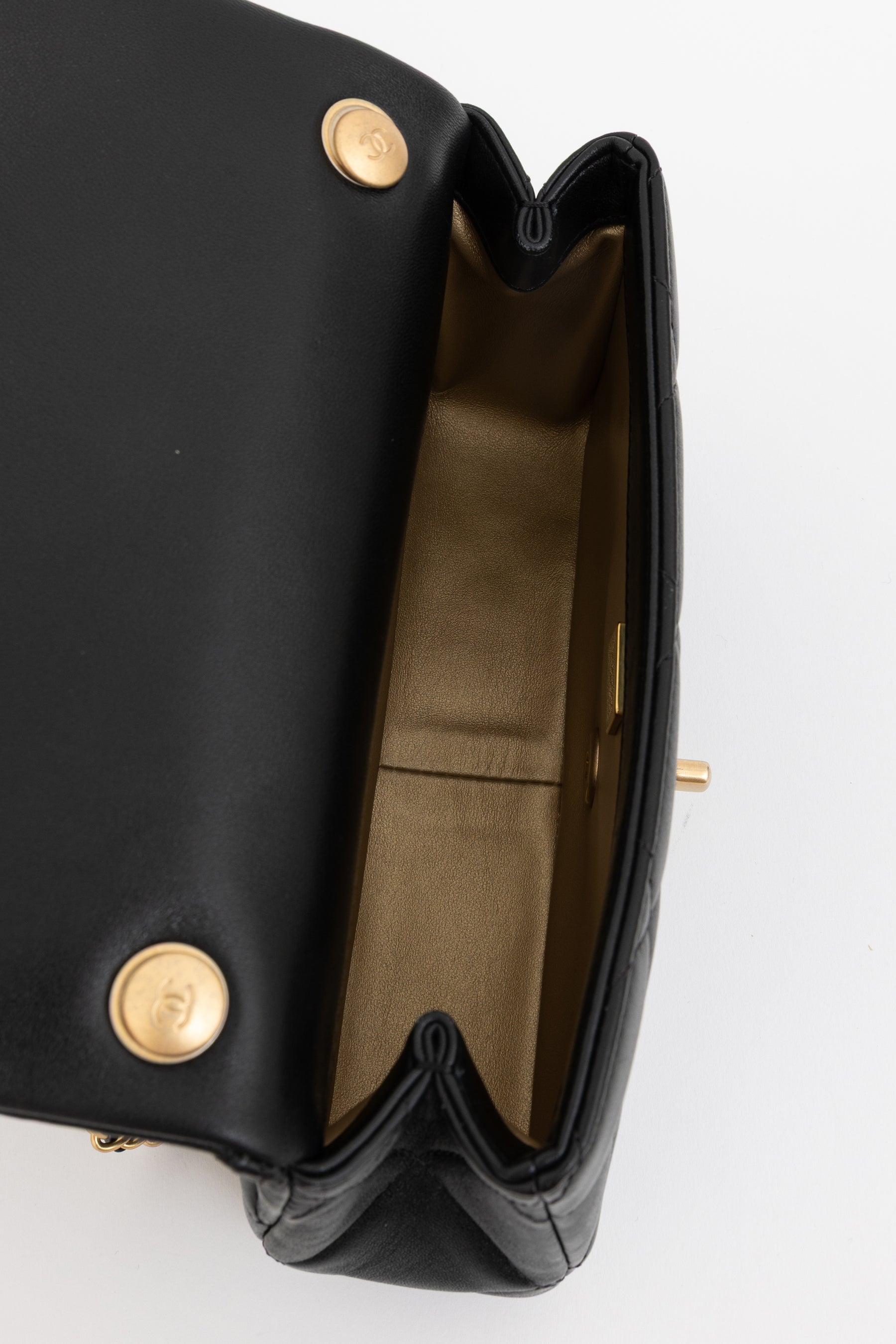 Small Flap Bag with Pearl Crush Chain