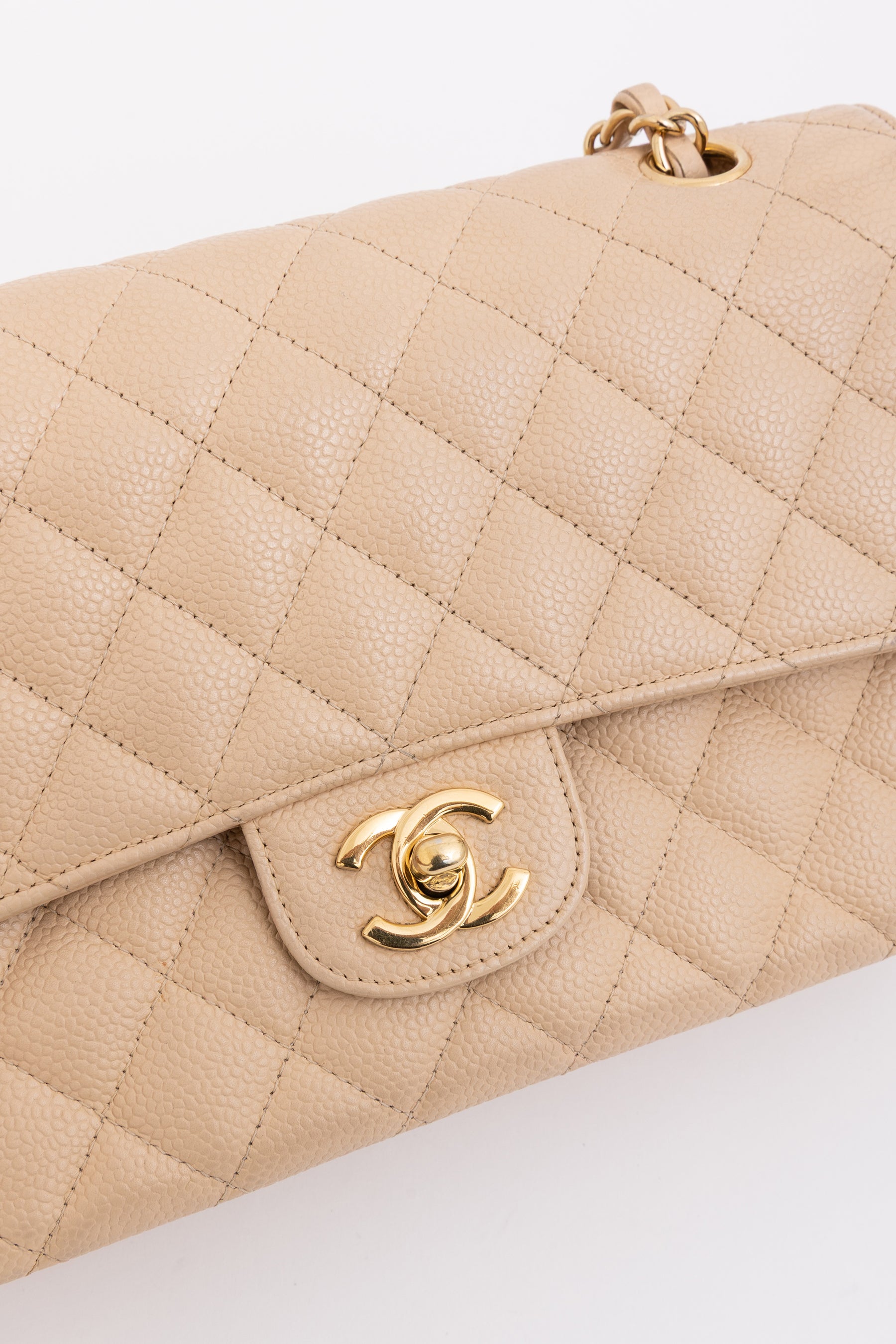 Medium Classic Flap Bag