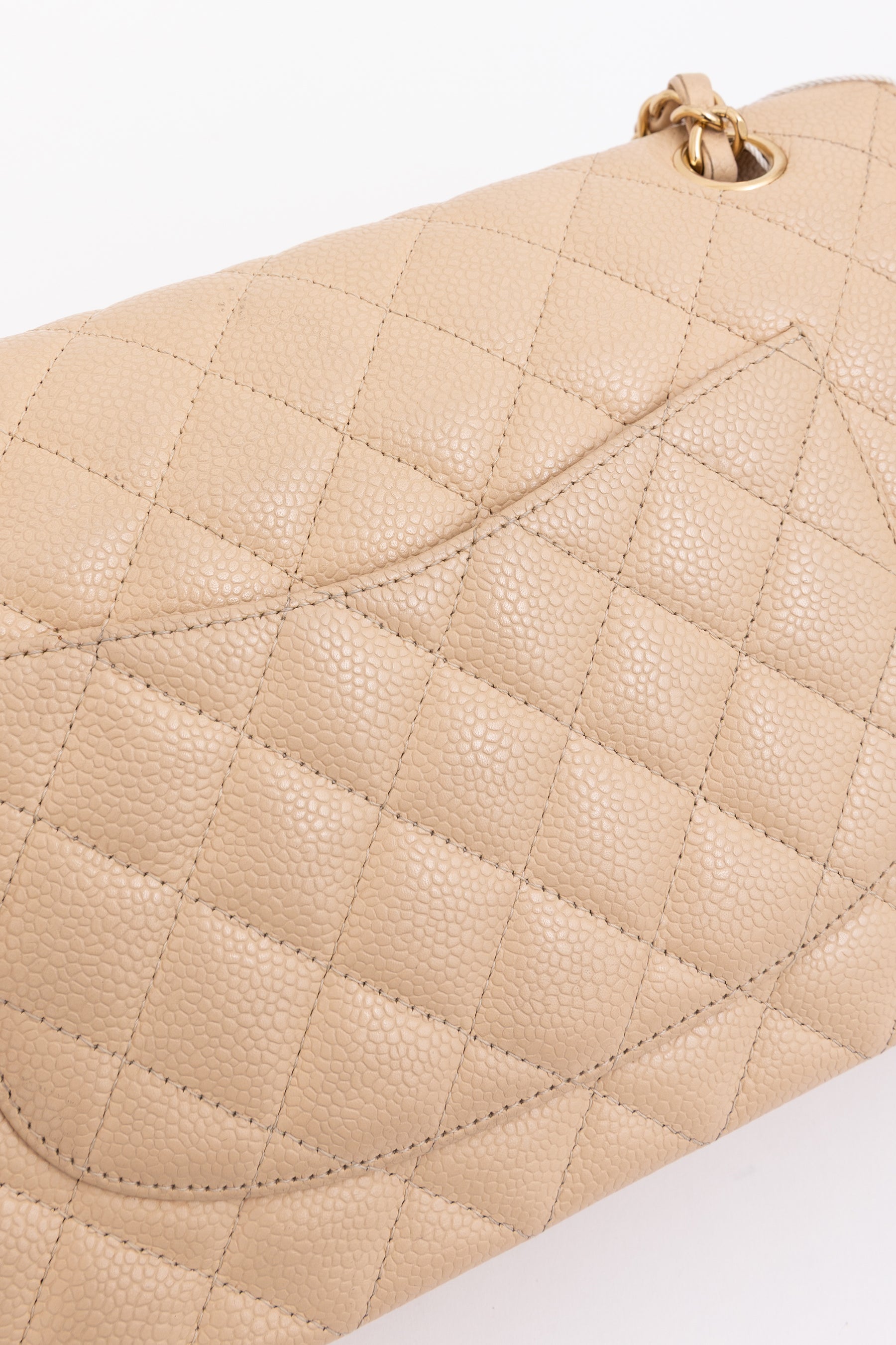 Medium Classic Flap Bag