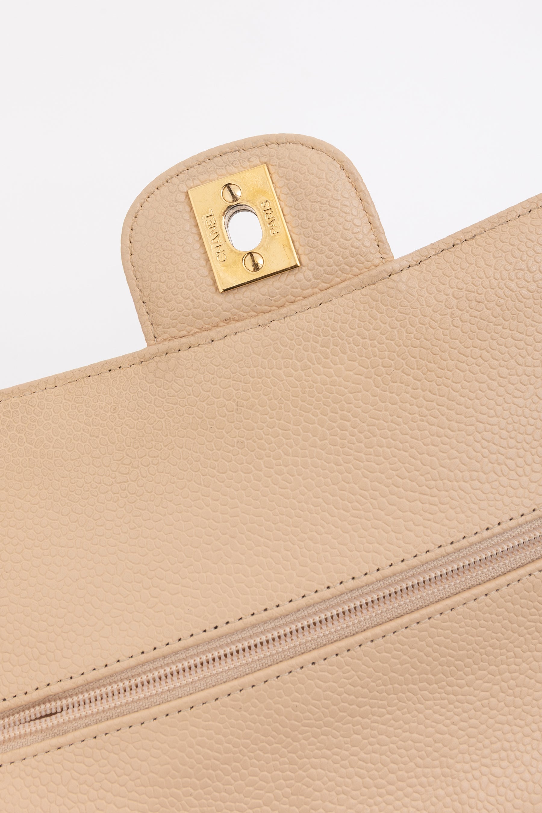 Medium Classic Flap Bag