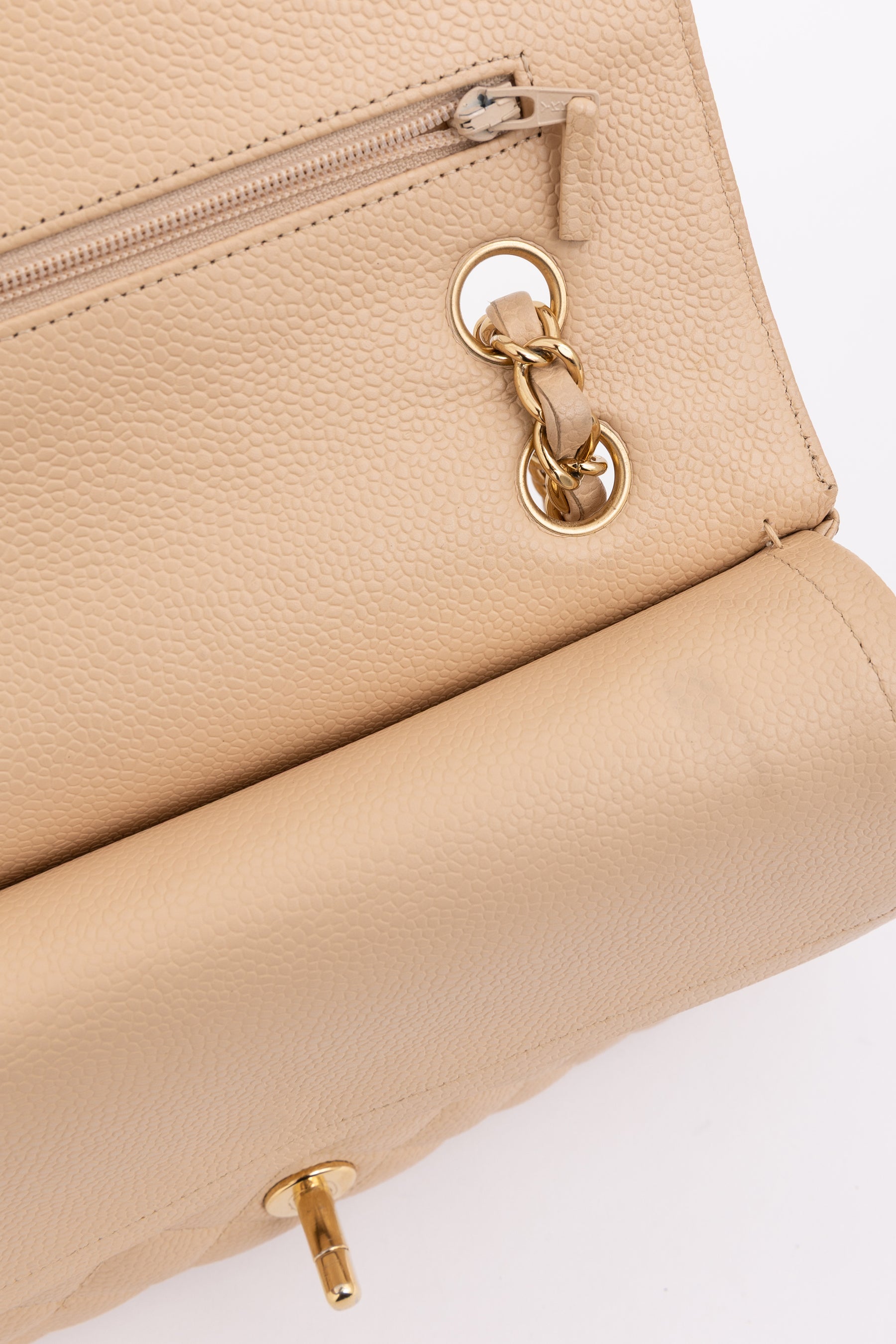 Medium Classic Flap Bag