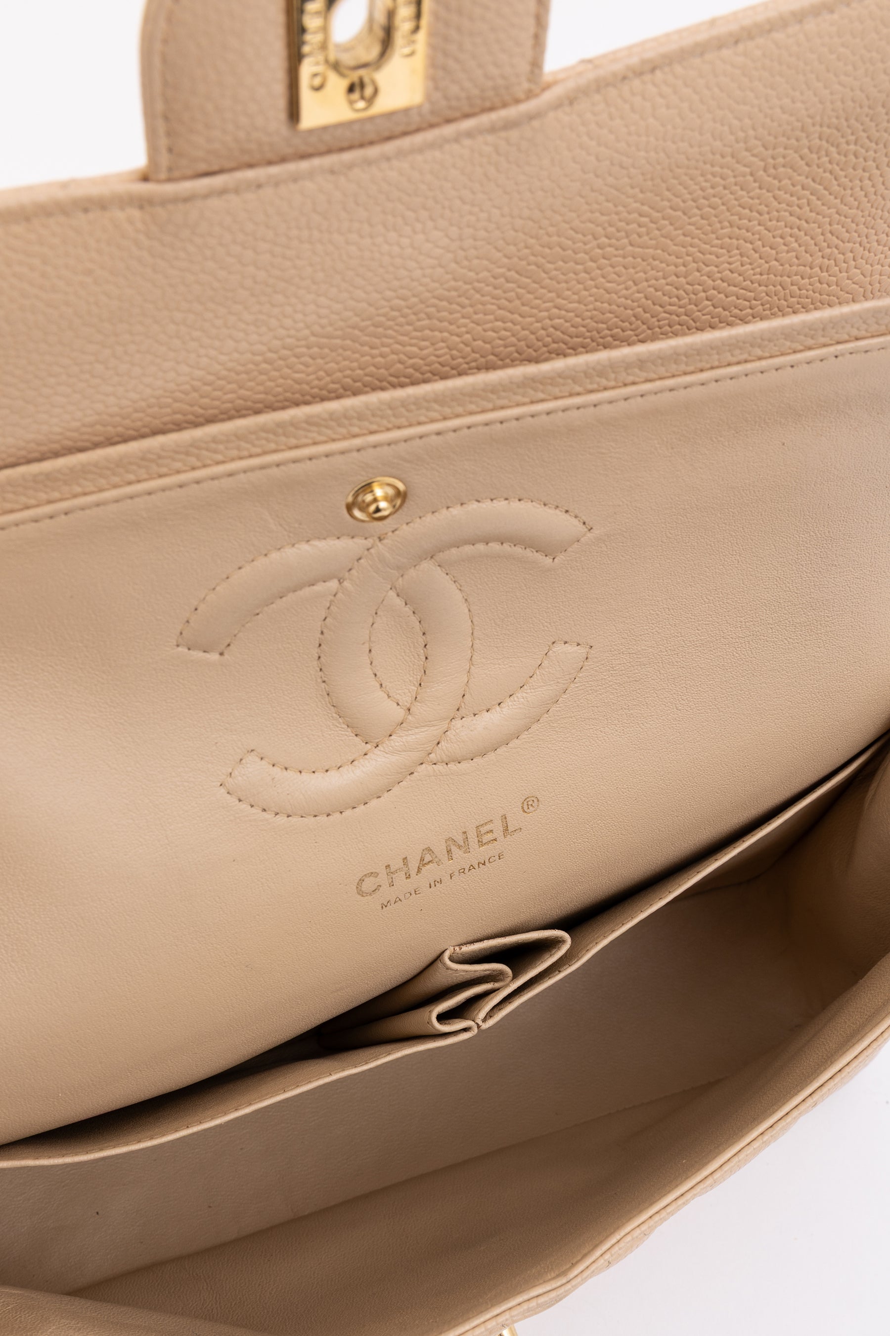 Medium Classic Flap Bag