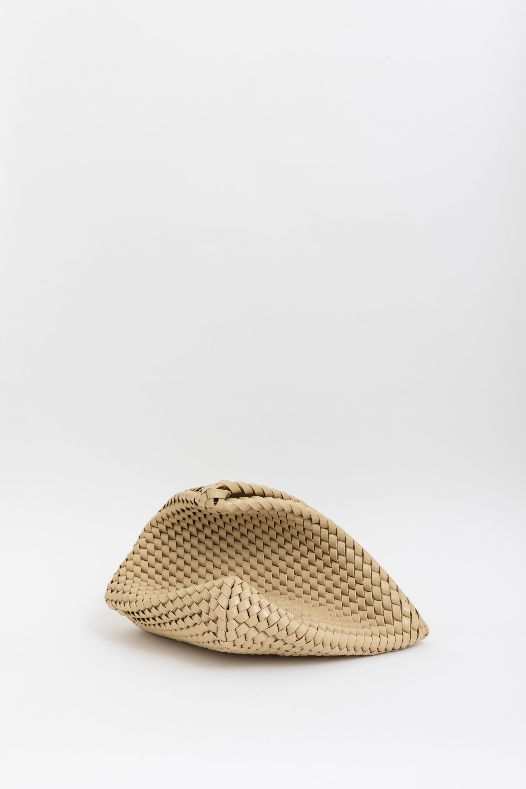 Slanted Structured Clutch