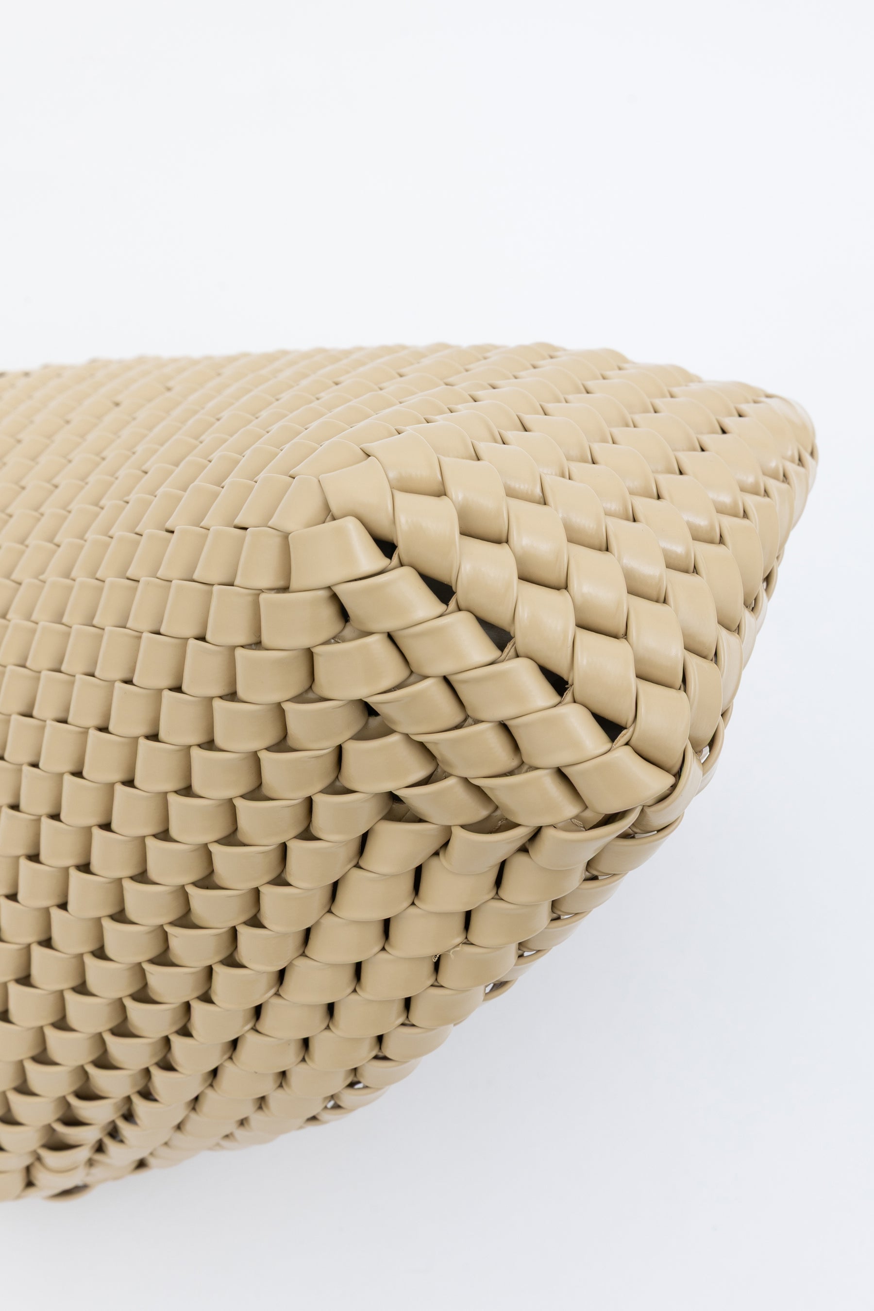 Slanted Structured Clutch