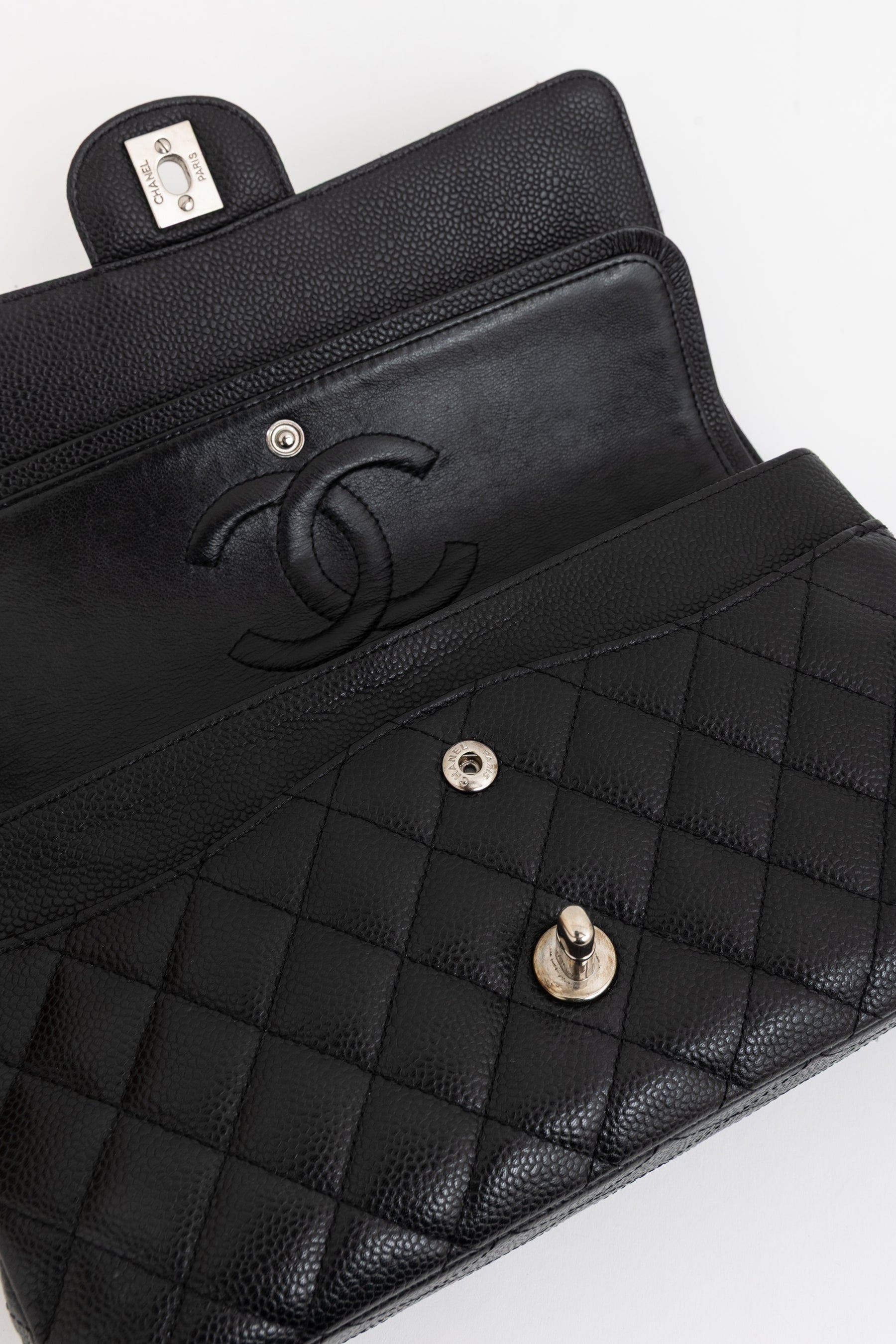 Medium Classic Flap Bag