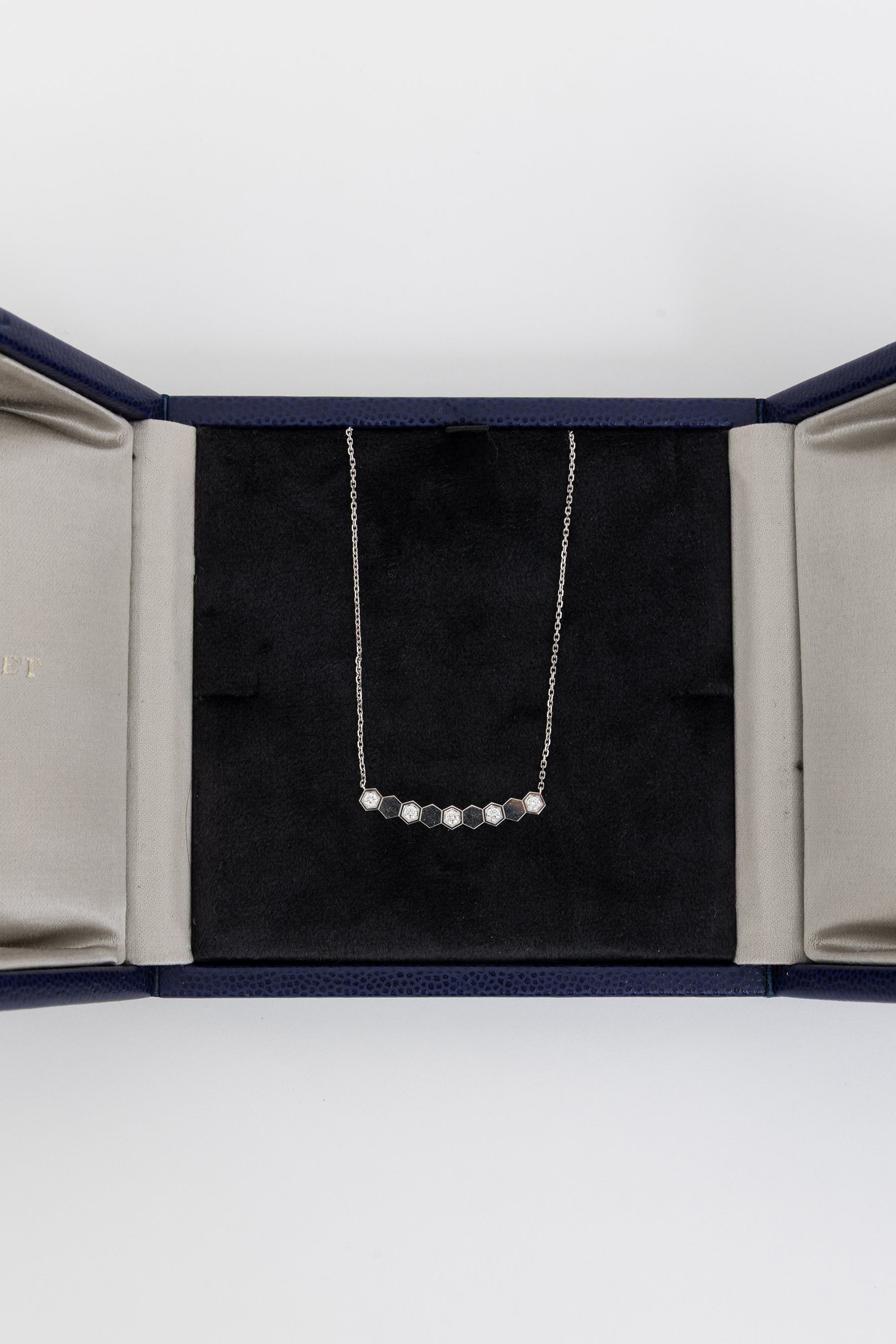 Bee de Chaumet Pendant