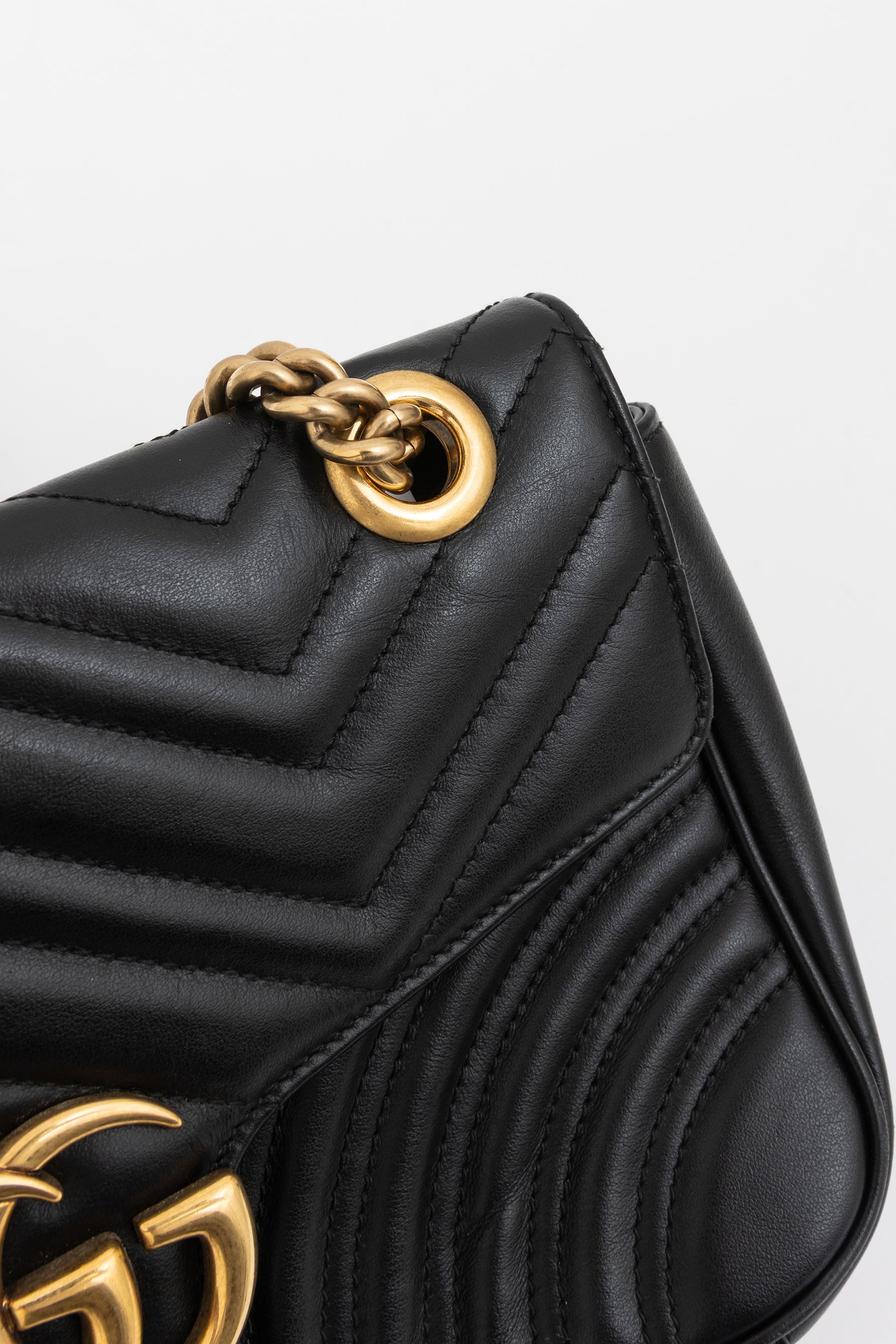 GG Marmont Small Shoulder Bag