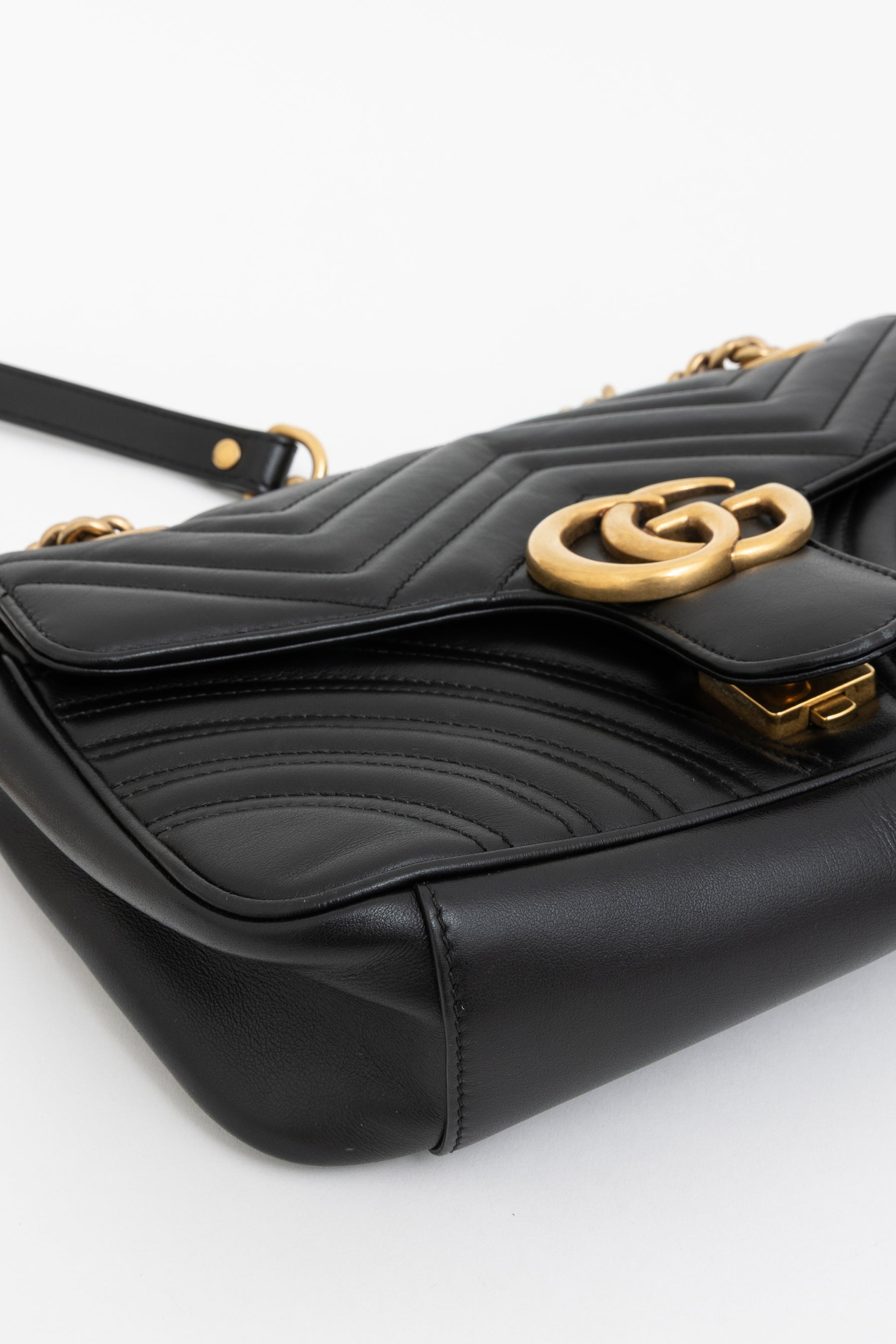 GG Marmont Small Shoulder Bag