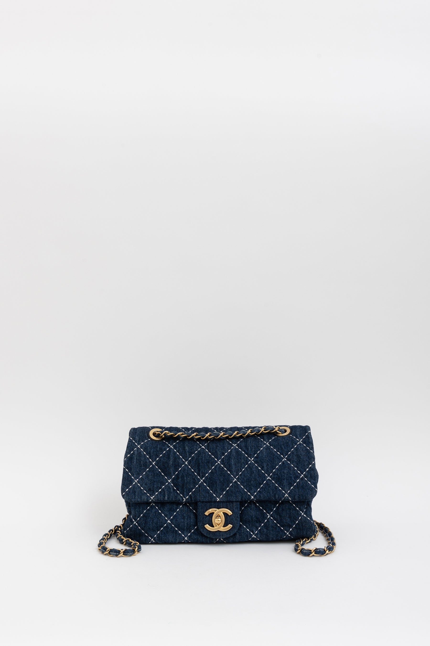 Medium Classic Flap